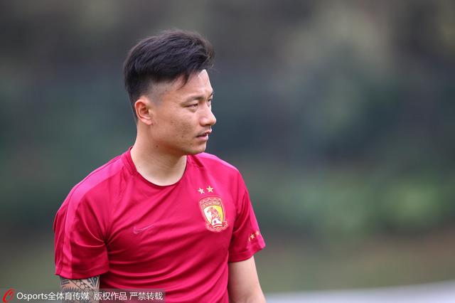 碰巧的是，拉菲尼亚的经纪人是德科，自从他任职巴萨体育管理层后，他就不再履行这些职责。